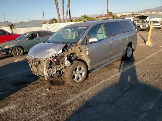 2012 Toyota Sienna VIN 5TDKK3DC1CS212755 Copart auction photo, front end / minor dent/scratches damage thumbnail 12