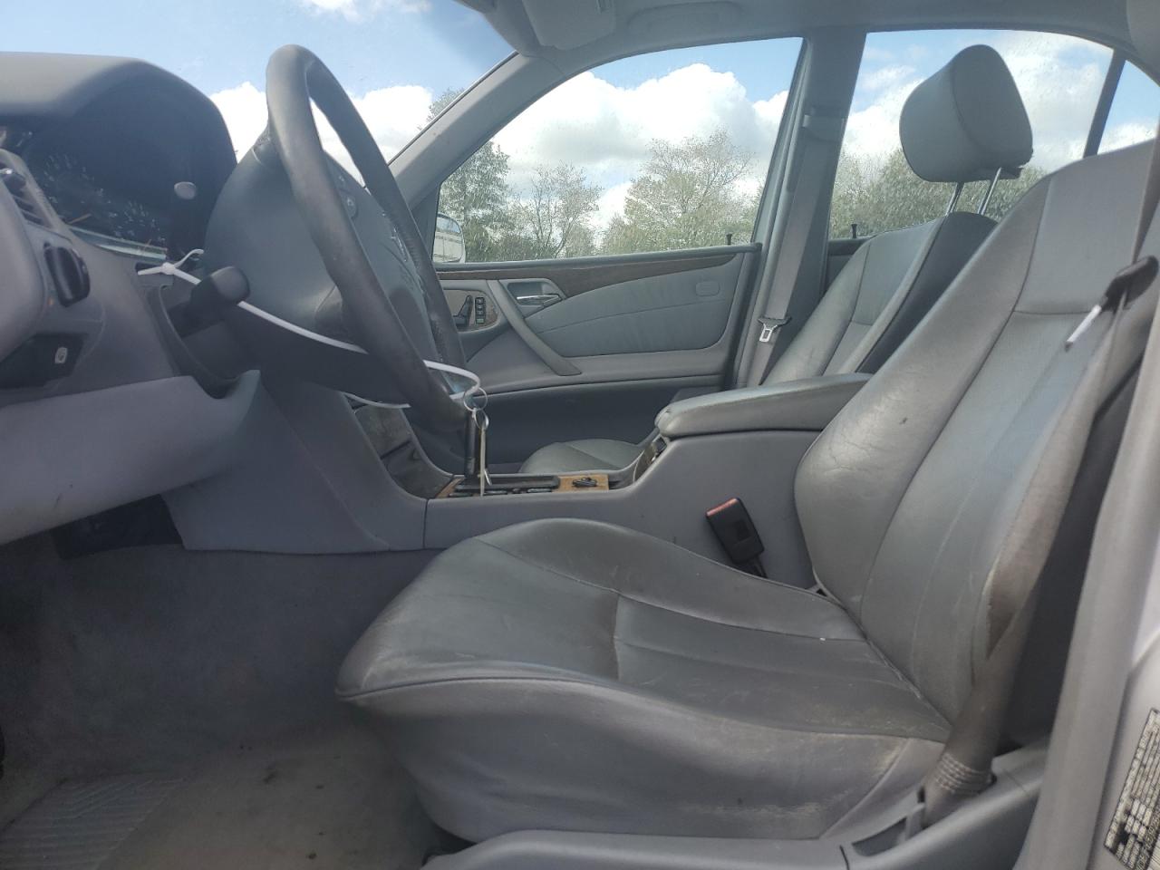2002 Mercedes-Benz E-klasse VIN WDBJF65J92B494906 Copart auction photo, front end damage thumbnail 7
