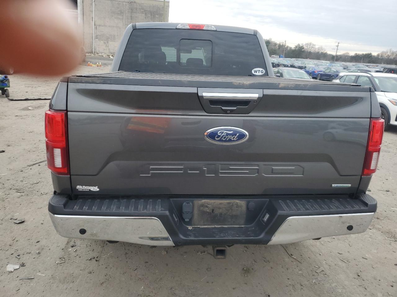 2018 Ford F-150 VIN 1FTEW1EG7JFB22899 Copart auction photo, front end / minor dent/scratches damage thumbnail 6