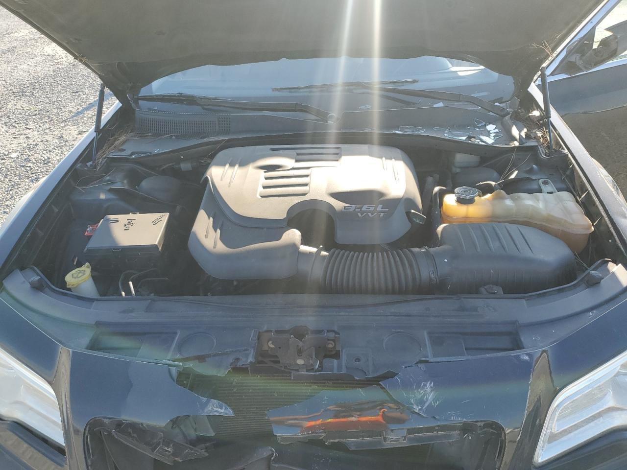 2014 Chrysler 300 VIN 2C3CCAAG4EH305711 Copart auction photo, all over damage thumbnail 11