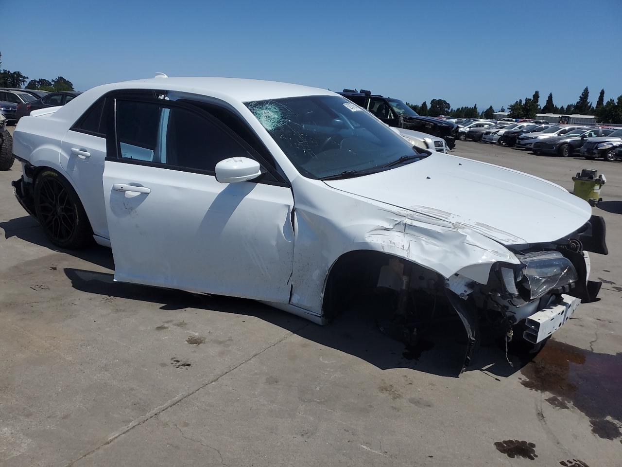 2015 Chrysler 300 VIN 2C3CCABG8FH829332 Copart auction photo, all over / undercarriage damage thumbnail 4