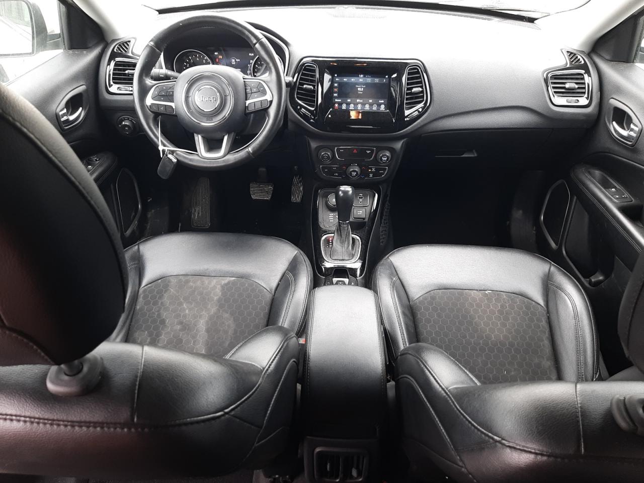2018 Jeep Compass VIN 3C4NJDBB7JT452945 Copart auction photo, minor dent/scratches damage thumbnail 8