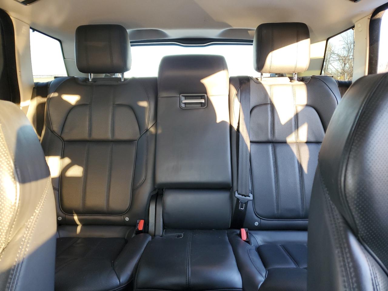 2016 Land Rover Range Rover VIN SALWR2KF1GA560121 Copart auction photo, front end damage thumbnail 10