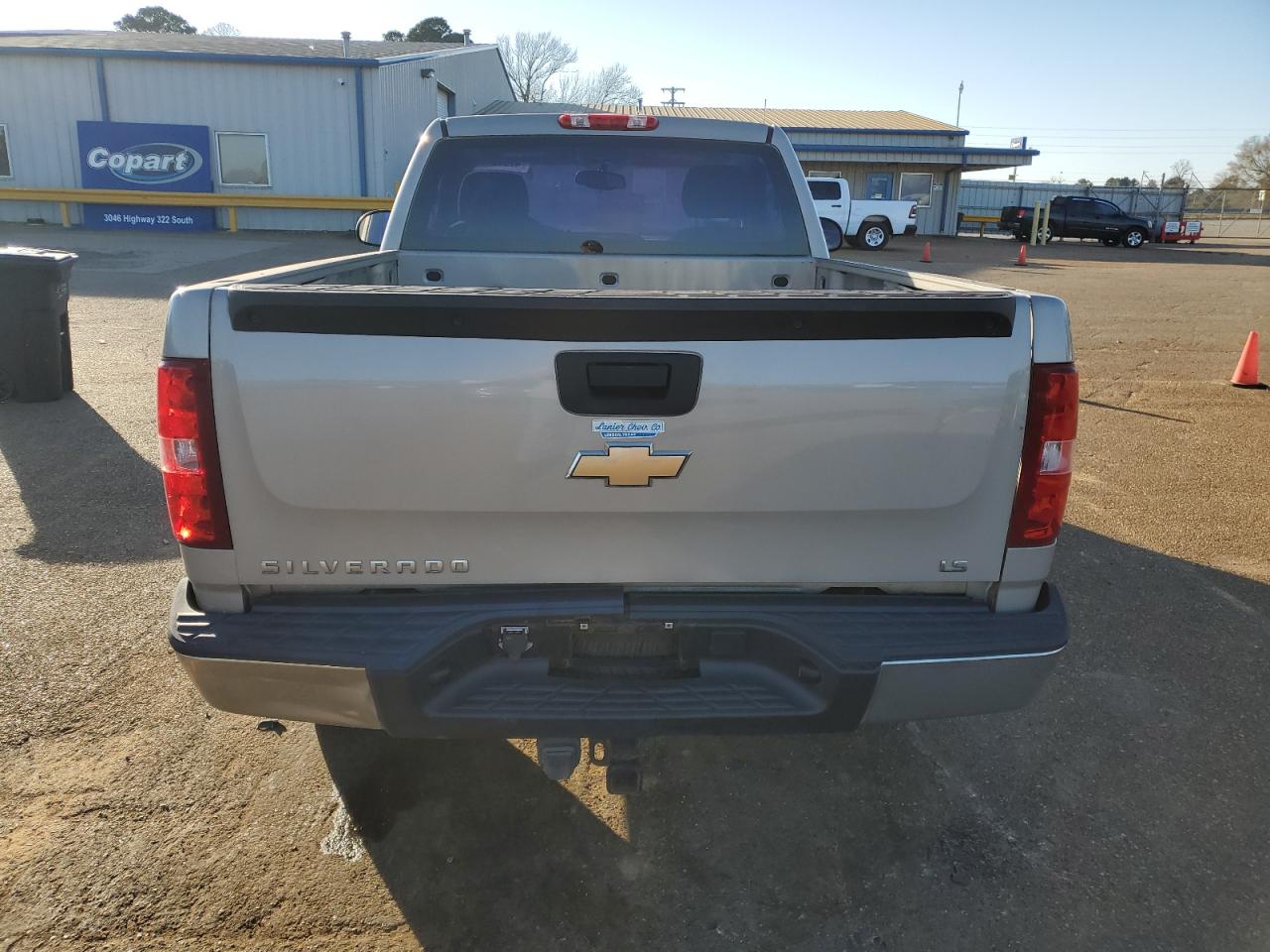 2009 Chevrolet Silverado VIN 1GCEC14X19Z206950 Copart auction photo, rear end damage thumbnail 6
