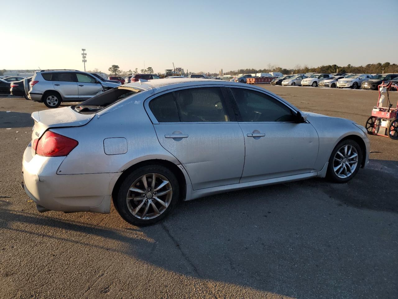 2009 Infiniti G VIN JNKCV61F09M356280 Copart auction photo, rear end / minor dent/scratches damage thumbnail 3
