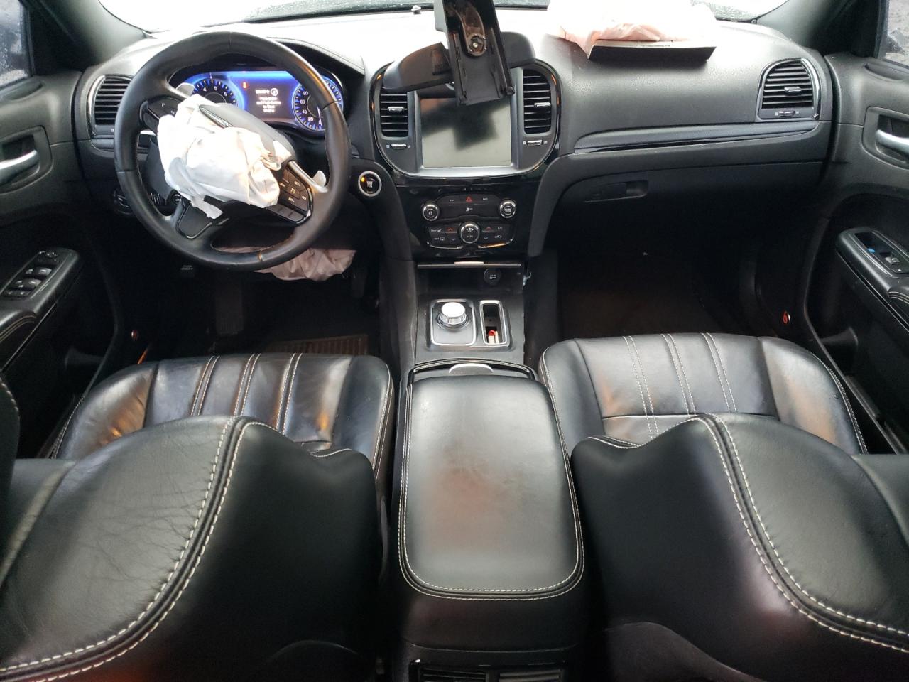 2015 Chrysler 300 VIN 2C3CCABG5FH853183 Copart auction photo, front end / side damage thumbnail 8