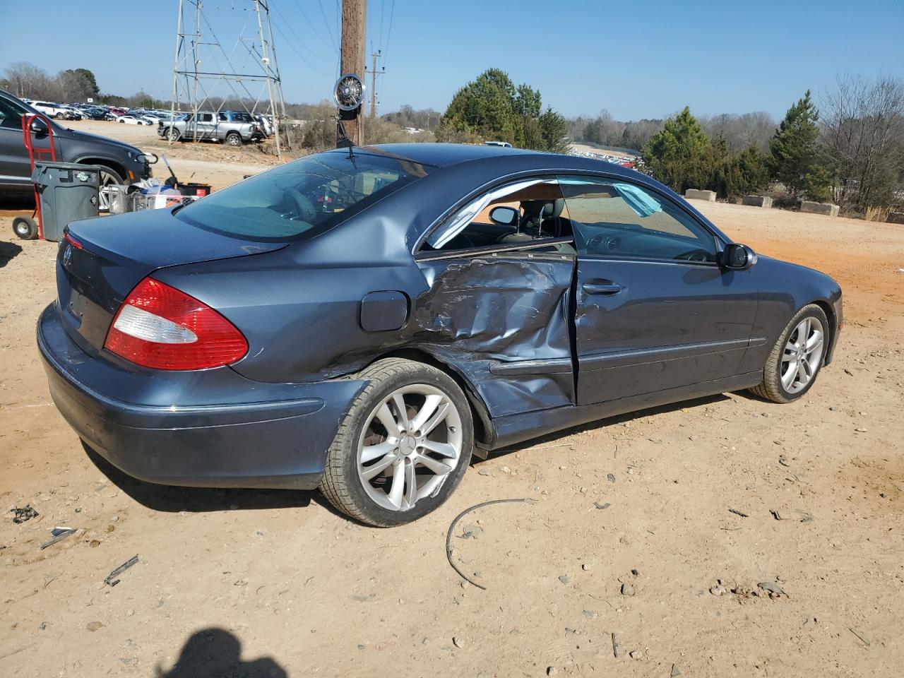 2006 Mercedes-Benz CLK-klasse VIN WDBTJ56J86F171686 Copart auction photo, side damage thumbnail 3