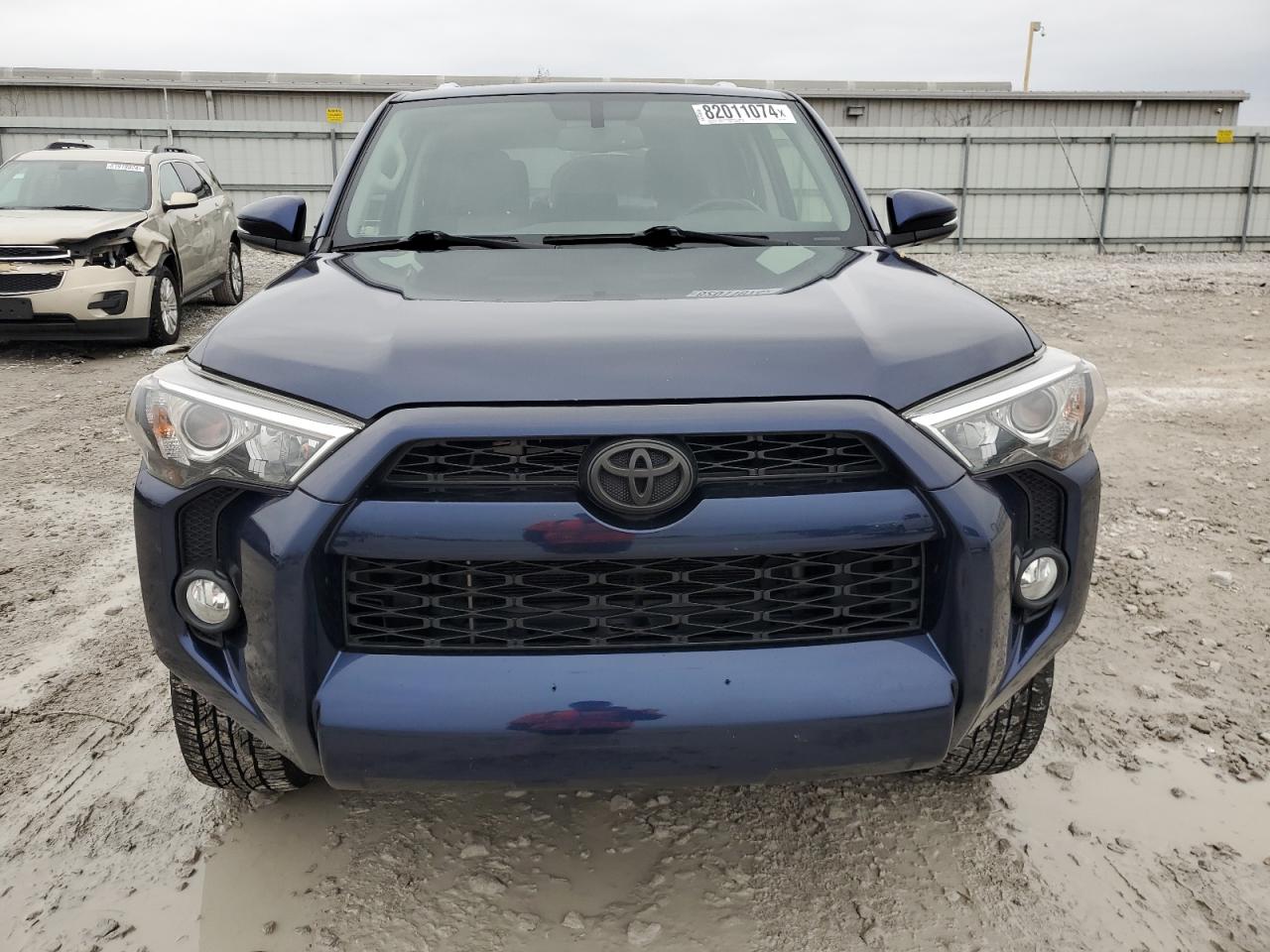 2017 Toyota 4Runner VIN JTEBU5JR3H5417355 Copart auction photo, side damage thumbnail 5