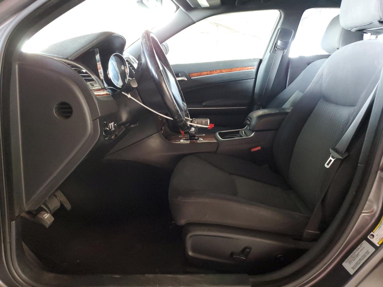 2014 Chrysler 300 VIN 2C3CCAAG1EH361430 Copart auction photo, side / front end damage thumbnail 7