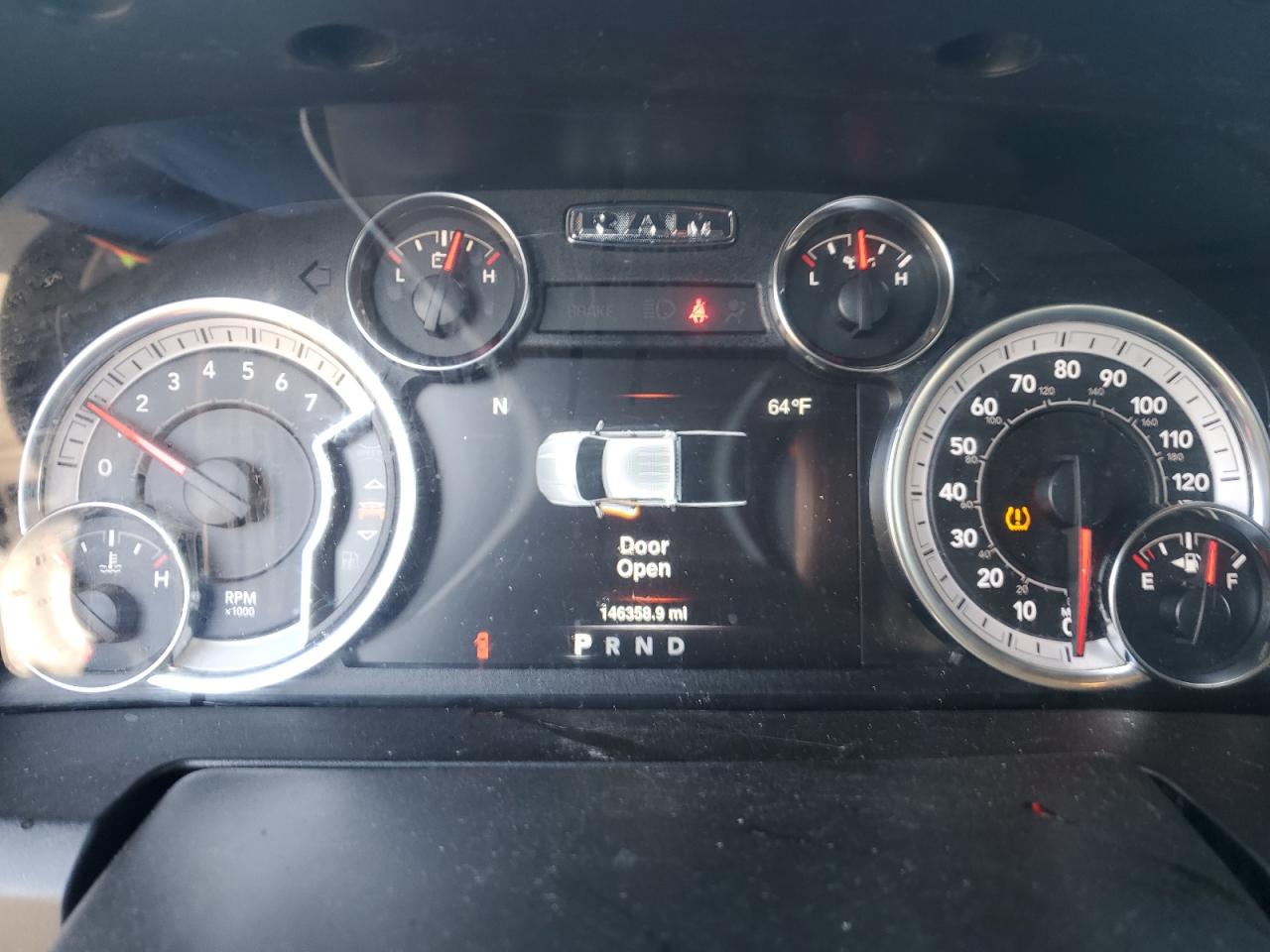 2019 RAM 1500 VIN 1C6RR7TT9KS614930 Copart auction photo, front end / minor dent/scratches damage thumbnail 9