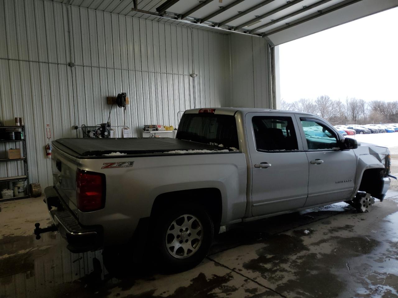 2015 Chevrolet Silverado VIN 3GCUKREC9FG487867 Copart auction photo, front end / undercarriage damage thumbnail 3
