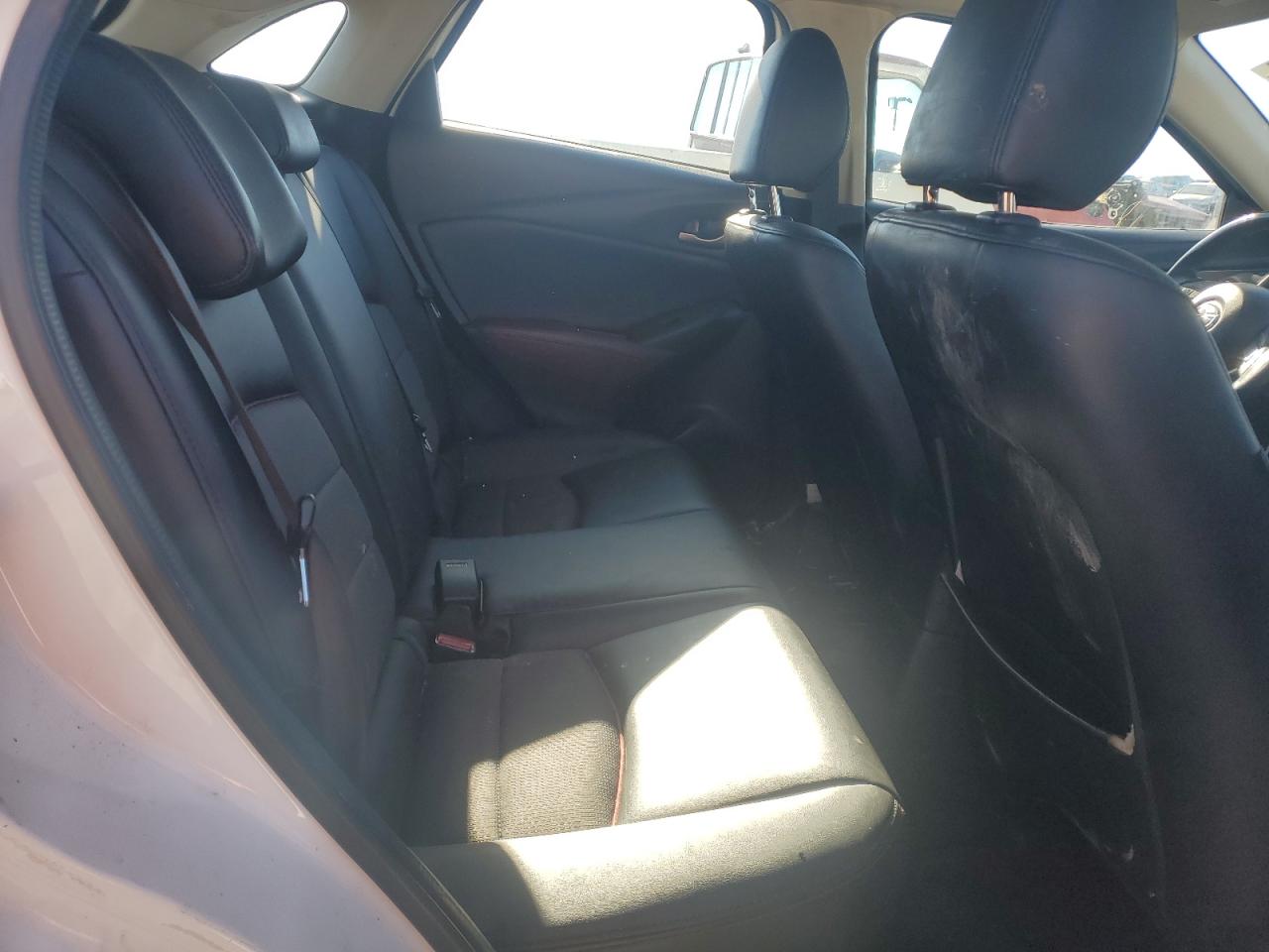 2016 Mazda CX-3 VIN JM1DKBC76G0111498 Copart auction photo, side / front end damage thumbnail 11