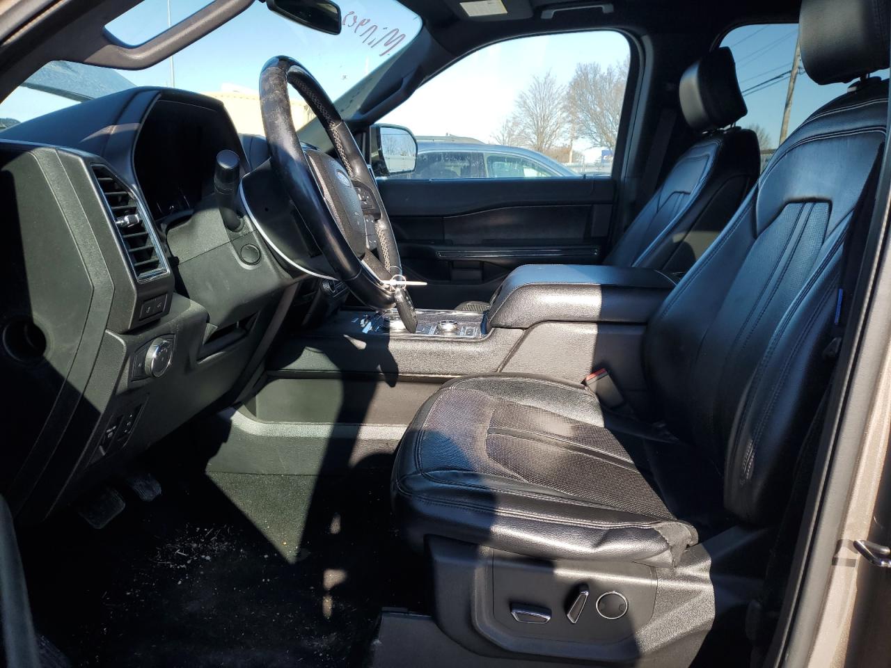 2018 Ford Expedition VIN 1FMJU2AT8JEA30067 Copart auction photo, front end damage thumbnail 7