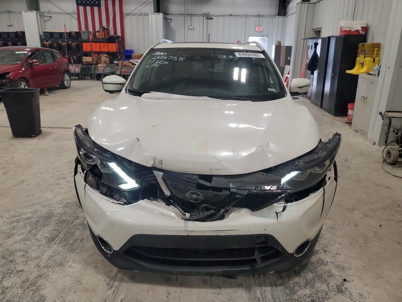 2017 Nissan Rogue VIN JN1BJ1CR3HW118299 Copart auction photo, front end damage thumbnail 5