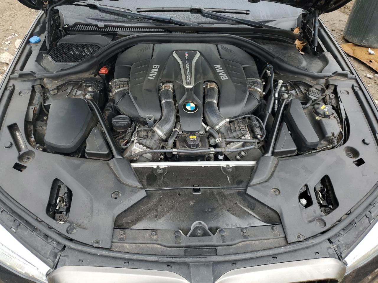 2018 BMW M5 VIN WBAJB9C52JB286351 Copart auction photo, water/flood / minor dent/scratches damage thumbnail 11