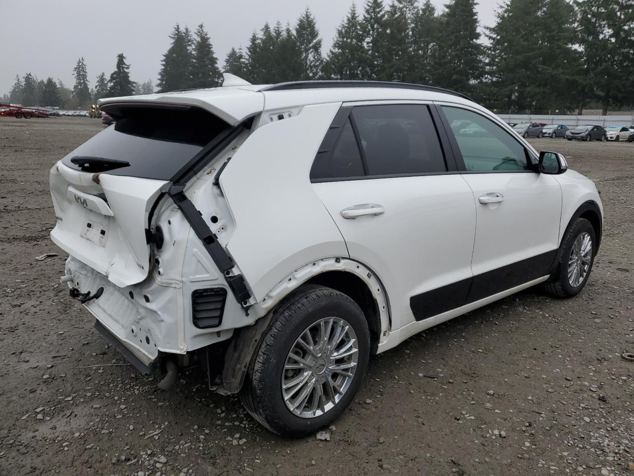 2024 KIA Niro VIN KNDCT3LE2R5148681 Copart auction photo, rear end damage thumbnail 3
