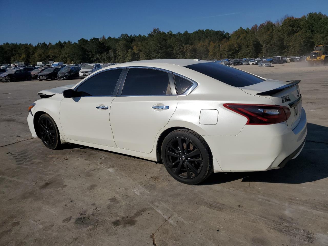 2018 Nissan Altima VIN 1N4AL3AP7JC273211 Copart auction photo, front end damage thumbnail 2