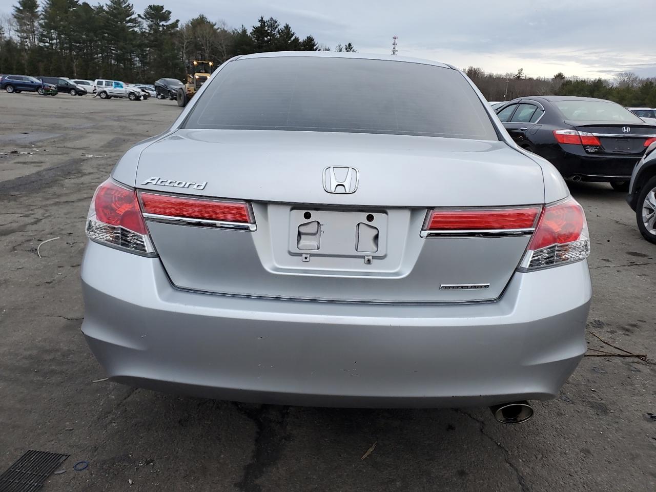 2011 Honda Accord VIN 1HGCP2F68BA144216 Copart auction photo, front end / minor dent/scratches damage thumbnail 6