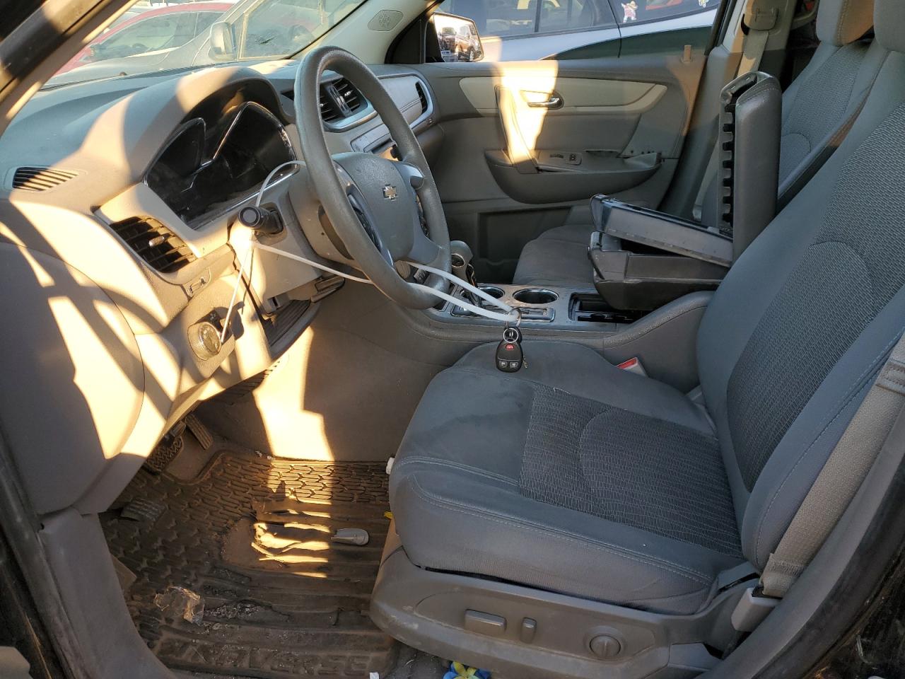 2017 Chevrolet Traverse VIN 1GNKRFKD5HJ318582 Copart auction photo, side damage thumbnail 7