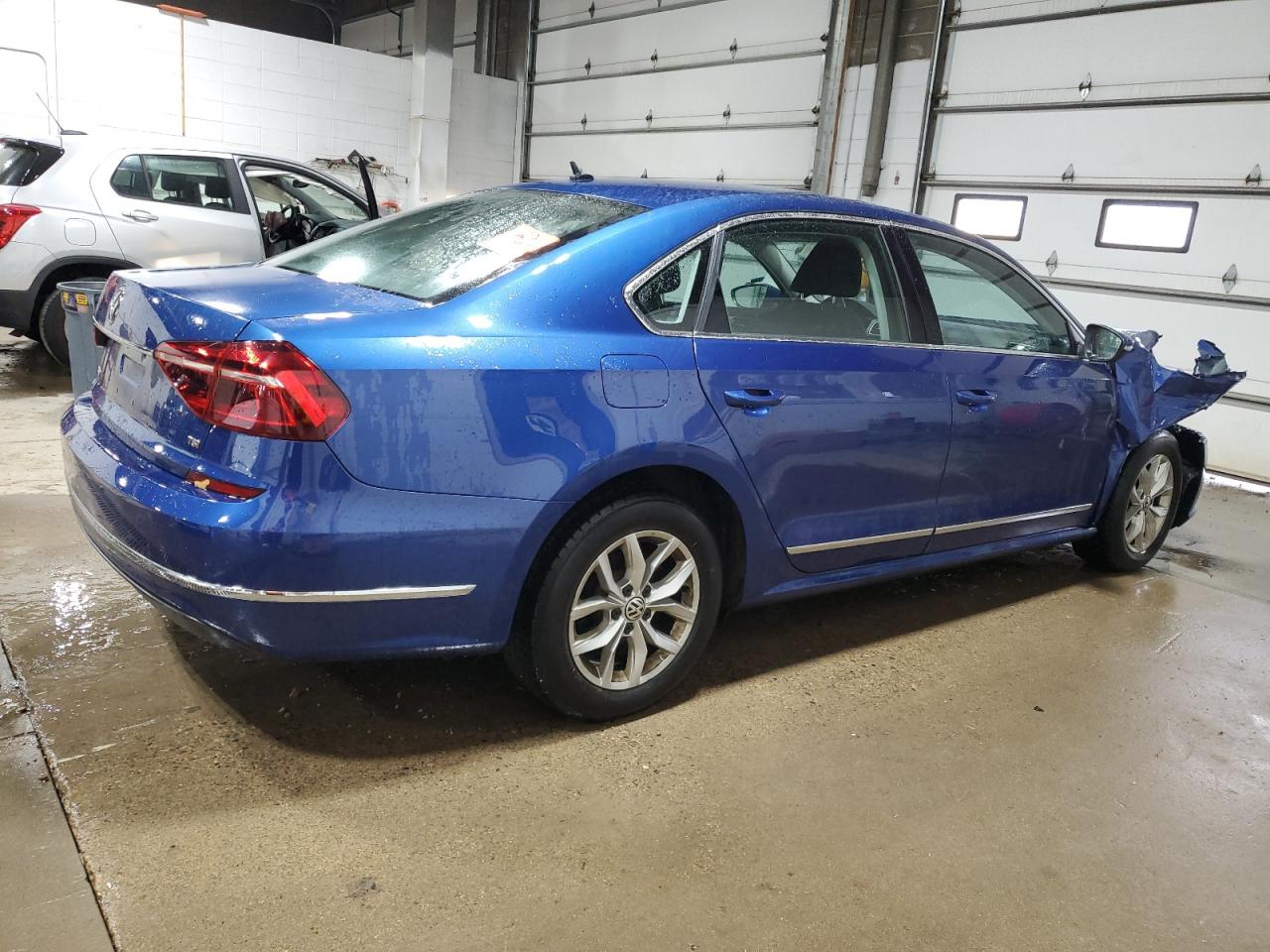 2017 Volkswagen Passat VIN 1VWAT7A33HC034986 Copart auction photo, front end damage thumbnail 3