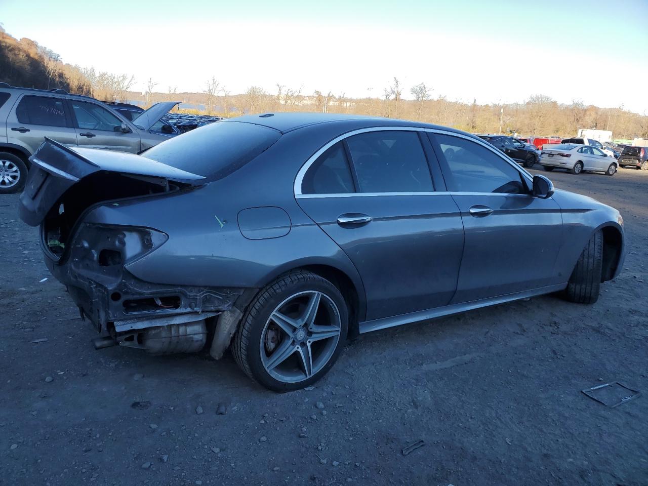 2017 Mercedes-Benz E-klasse VIN WDDZF4KB8HA063340 Copart auction photo, all over / rear end damage thumbnail 3