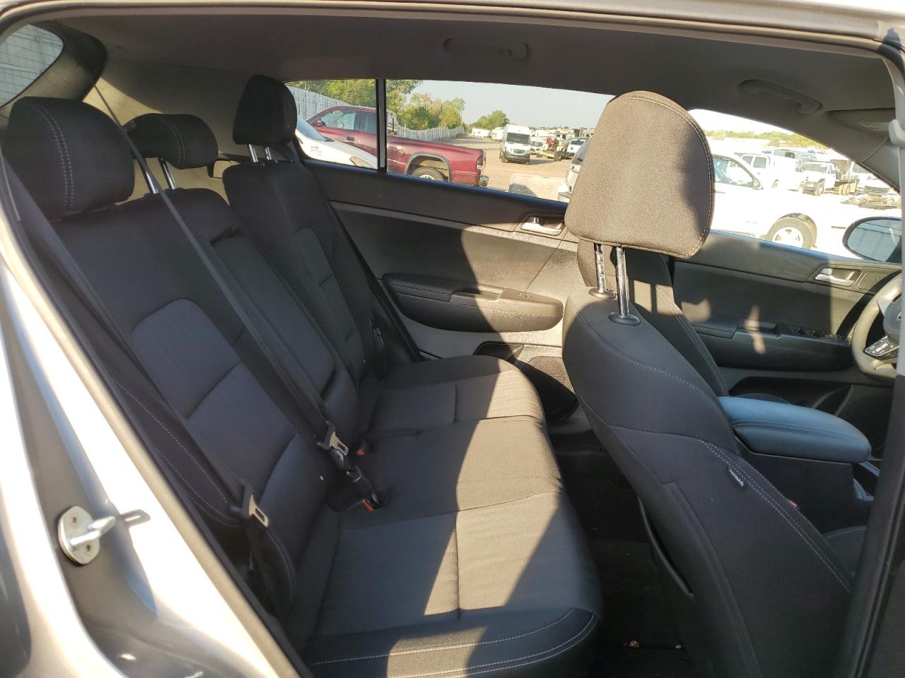 2020 KIA Sportage VIN KNDPM3AC4L7736982 Copart auction photo, hail / minor dent/scratches damage thumbnail 11