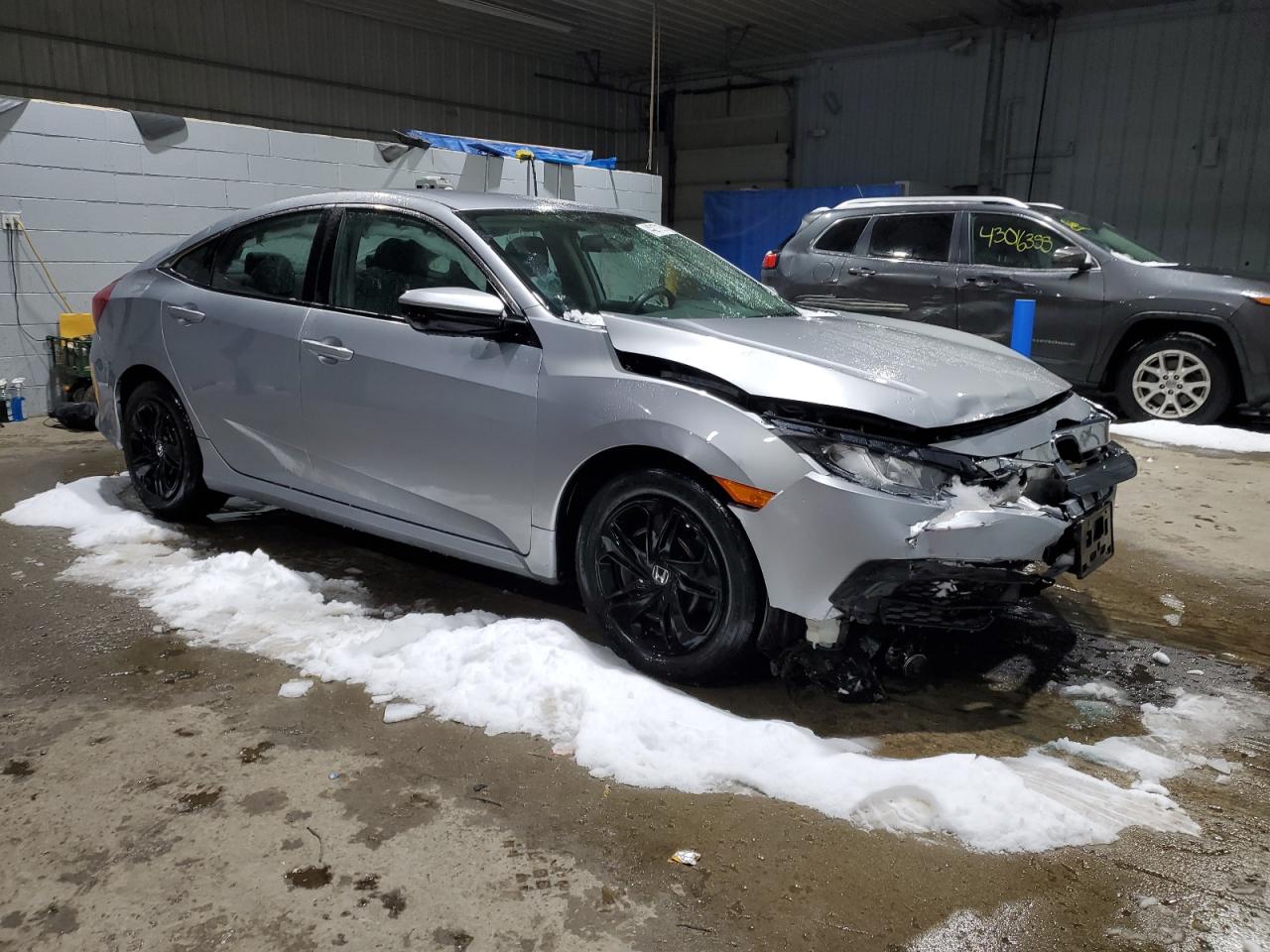 2017 Honda Civic VIN 19XFC2F58HE056898 Copart auction photo, front end / minor dent/scratches damage thumbnail 4