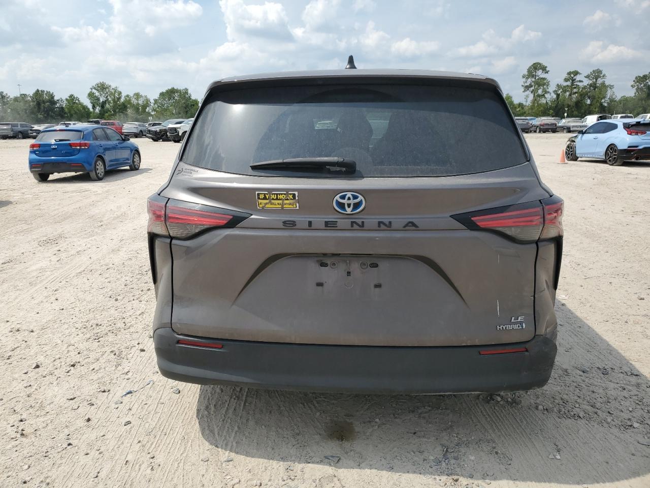 2022 Toyota Sienna VIN 5TDKRKEC7NS117270 Copart auction photo, front end / rear end damage thumbnail 6
