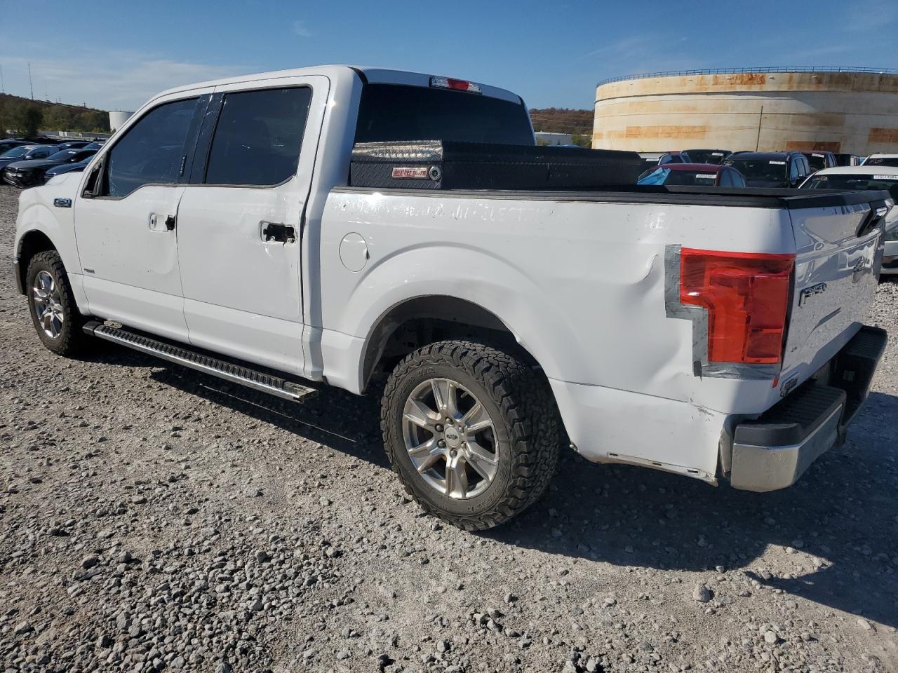 2016 Ford F-150 VIN 1FTEW1CP1GKF10276 Copart auction photo, rear end / side damage thumbnail 2