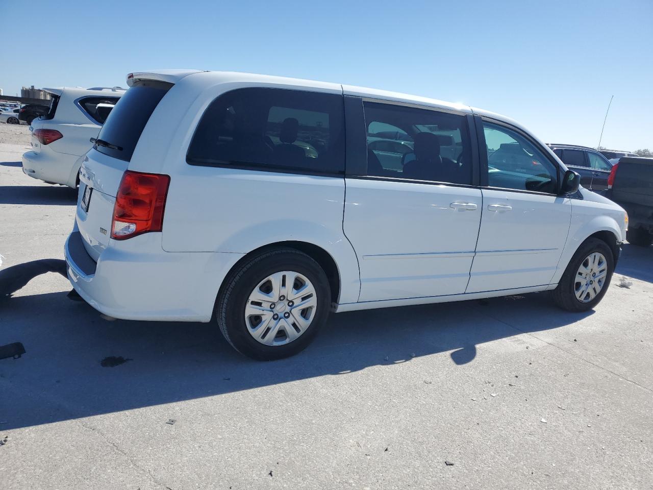 2016 Dodge Caravan VIN 2C4RDGBG1GR122087 Copart auction photo, front end damage thumbnail 3
