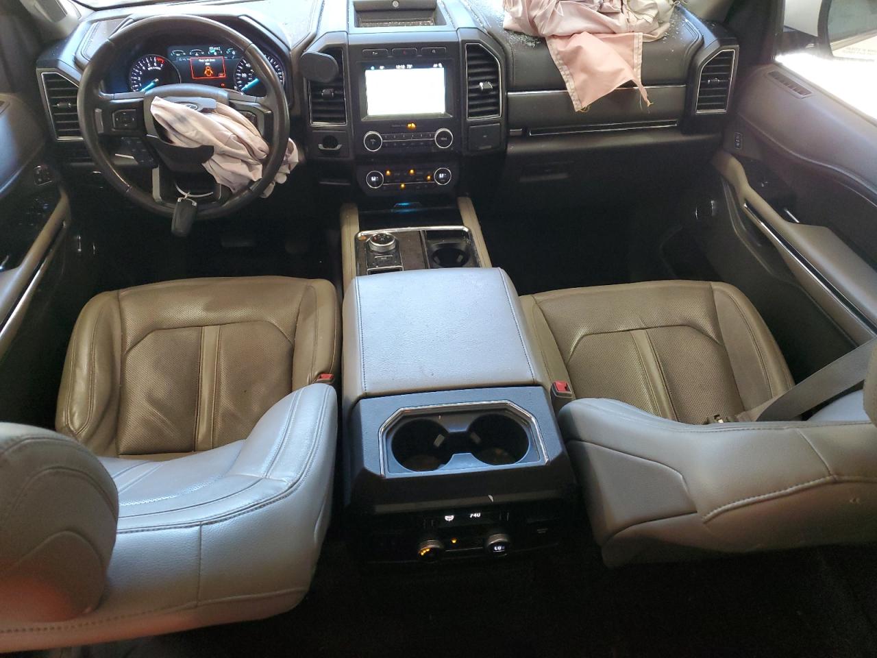 2018 Ford Expedition VIN 1FMJK1KT1JEA24576 Copart auction photo, front end / minor dent/scratches damage thumbnail 8