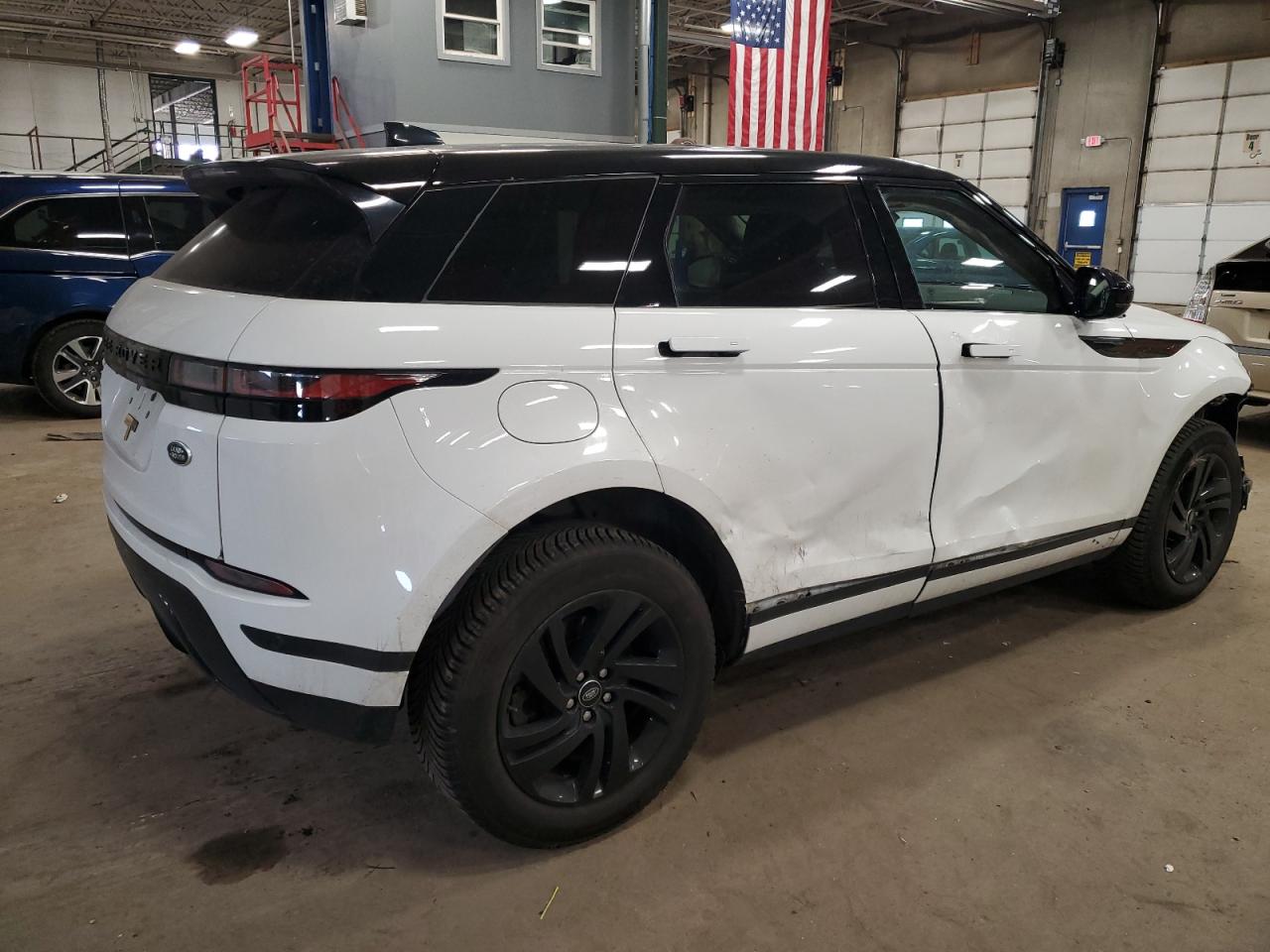 2022 Land Rover Range Rover VIN SALZJ2FX1NH167442 Copart auction photo, front end / side damage thumbnail 3