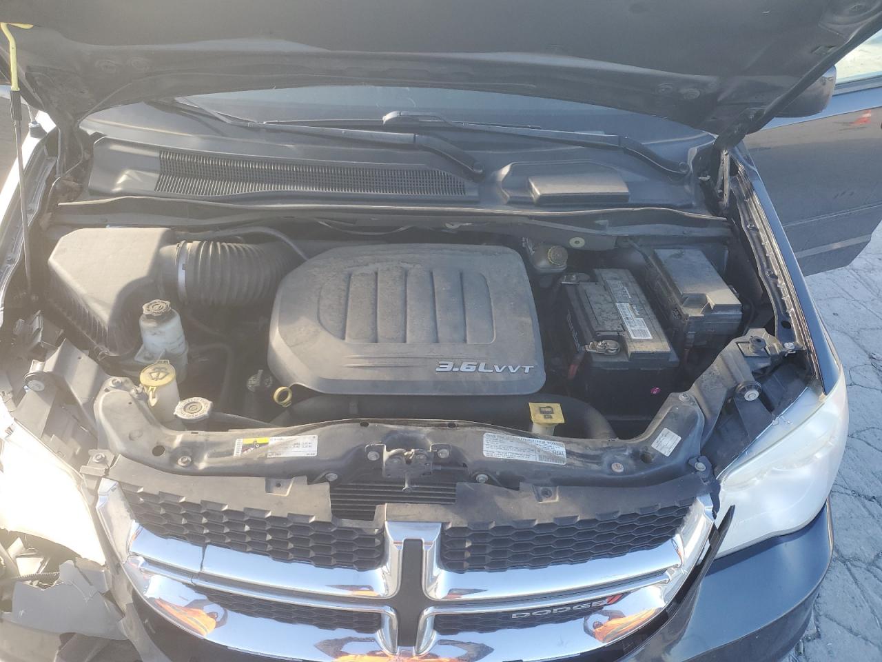2013 Dodge Caravan VIN 2C4RDGCG9DR655217 Copart auction photo, front end / minor dent/scratches damage thumbnail 14