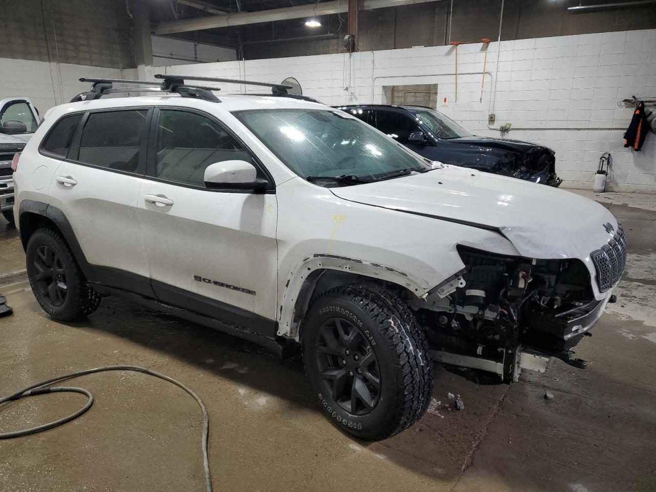 2020 Jeep Grand Cherokee VIN 1C4PJMCX3LD514367 Copart auction photo, front end damage thumbnail 4