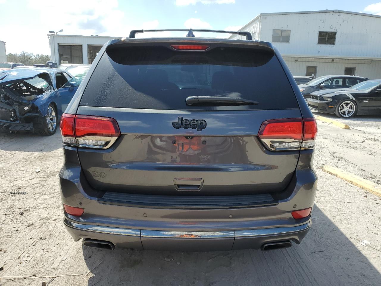 2015 Jeep Grand Cherokee VIN 1C4RJECG8FC192995 Copart auction photo, side / all over damage thumbnail 6