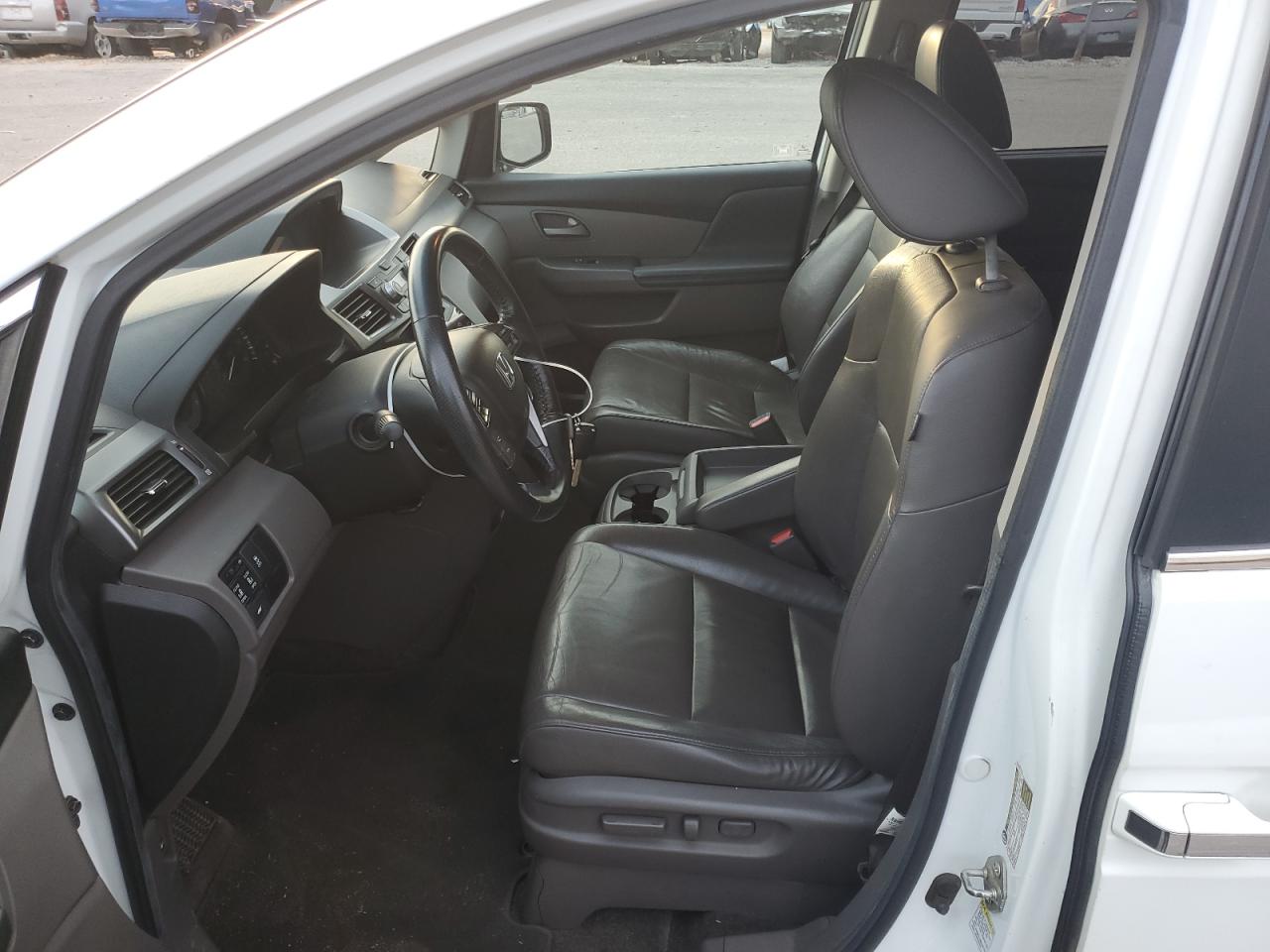 2012 Honda Odyssey VIN 5FNRL5H65CB077490 Copart auction photo, minor dent/scratches damage thumbnail 7