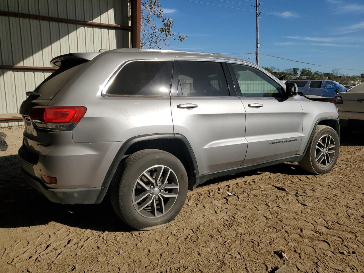 2018 Jeep Grand Cherokee VIN 1C4RJEAG7JC304830 Copart auction photo, front end / side damage thumbnail 3