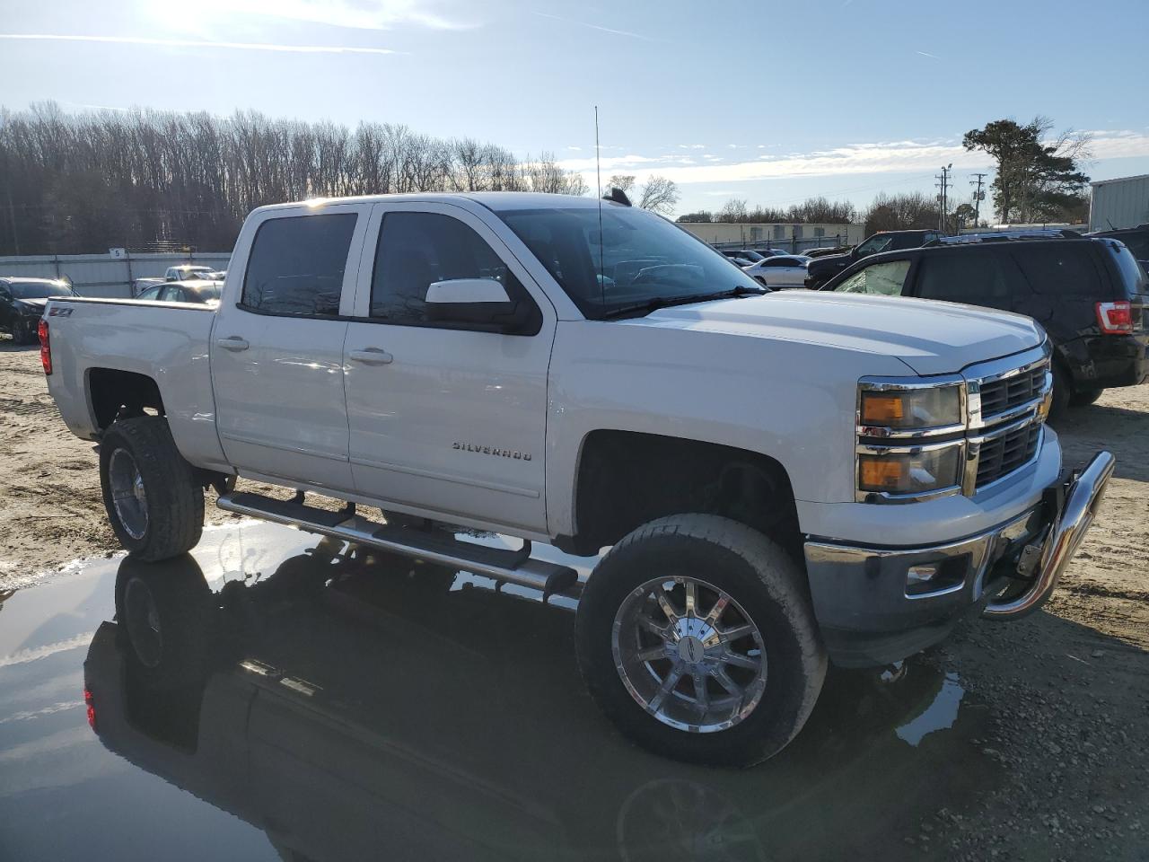 2015 Chevrolet Silverado VIN 3GCUKREC1FG150285 Copart auction photo, rear end / minor dent/scratches damage thumbnail 4