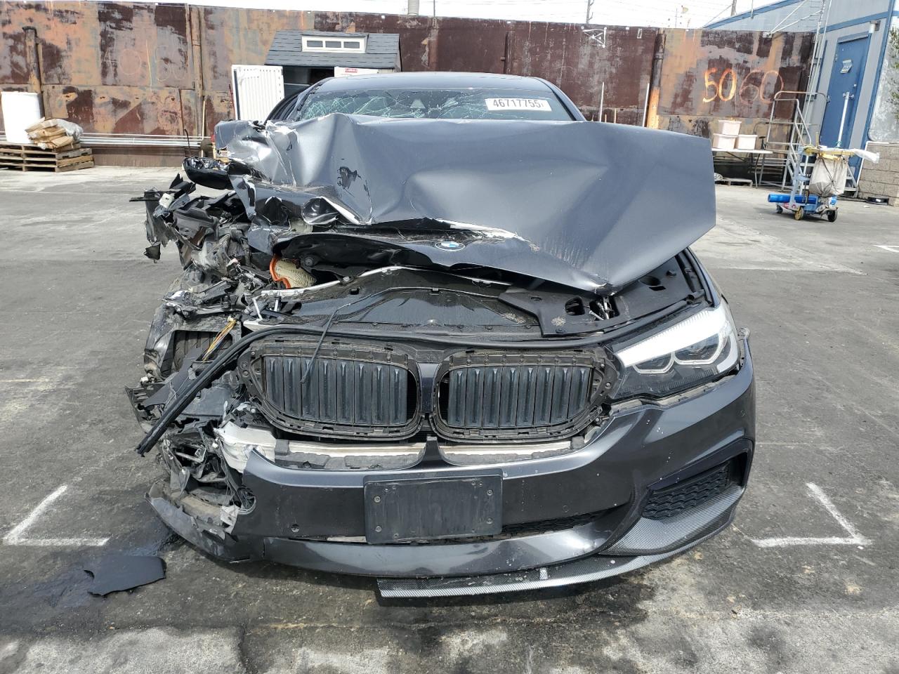 2018 BMW 5er VIN WBAJE5C58JWA93357 Copart auction photo, front end / all over damage thumbnail 5
