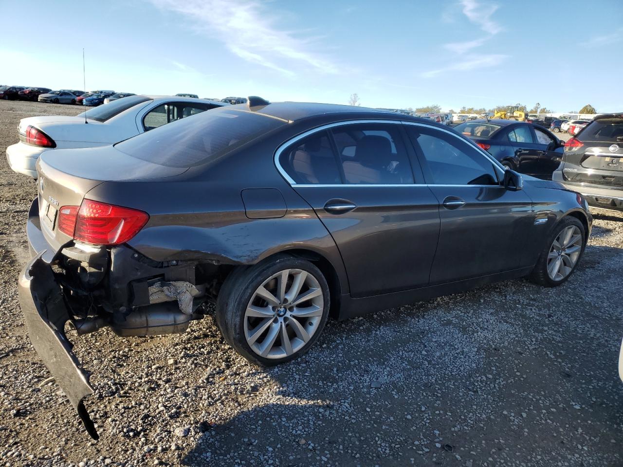 2013 BMW 5er VIN WBAFU7C51DDU71021 Copart auction photo, rear end damage thumbnail 3