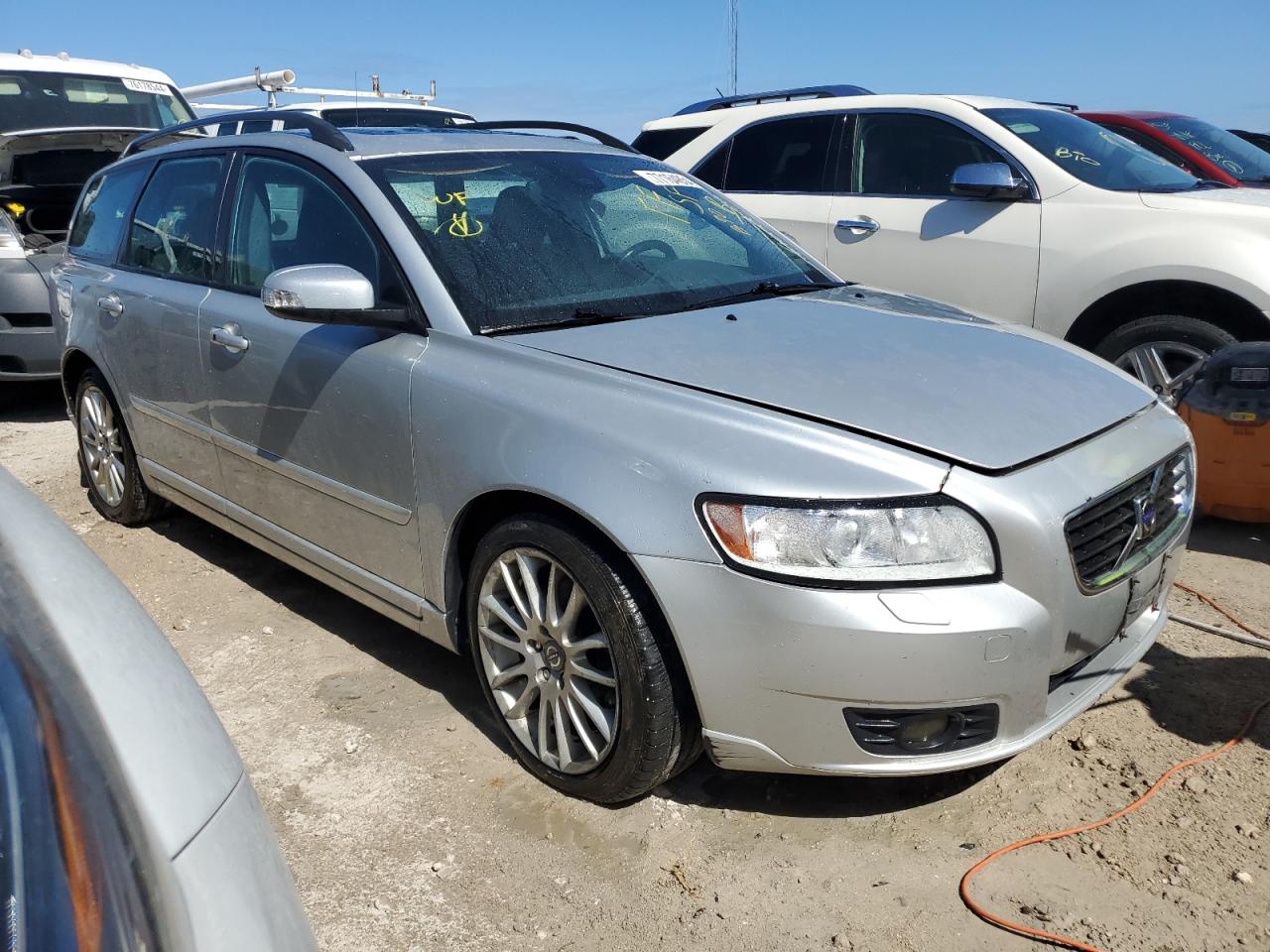 2010 Volvo V50 VIN YV1382MWXA2528483 Copart auction photo, water/flood damage thumbnail 4