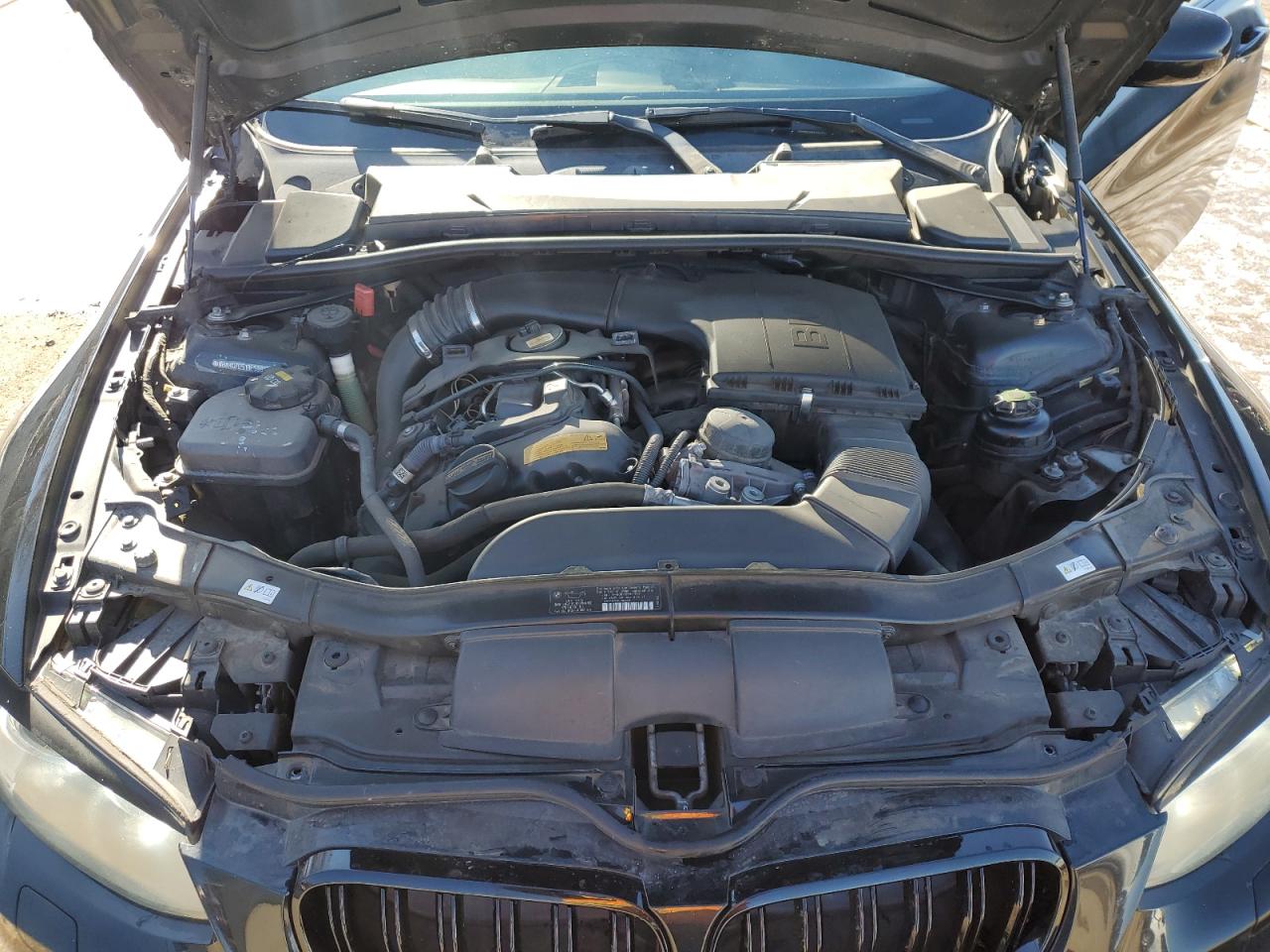 2011 BMW 3er VIN WBAKG7C51BE598851 Copart auction photo, side damage thumbnail 11