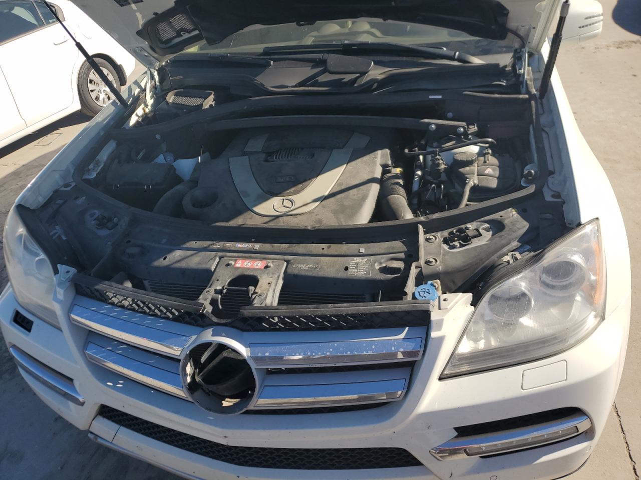 2011 Mercedes-Benz GL-klasse VIN 4JGBF7BE1BA708453 Copart auction photo, all over damage thumbnail 11