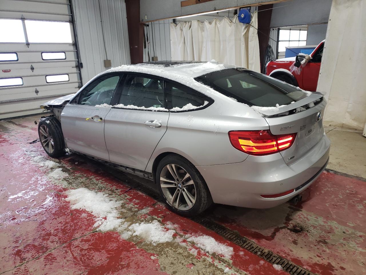 2016 BMW 3er VIN WBA8Z5C52GGS37620 Copart auction photo, front end damage thumbnail 2
