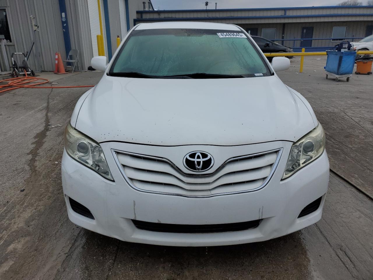 2011 Toyota Camry VIN 4T1BF3EK8BU673337 Copart auction photo, side / front end damage thumbnail 5