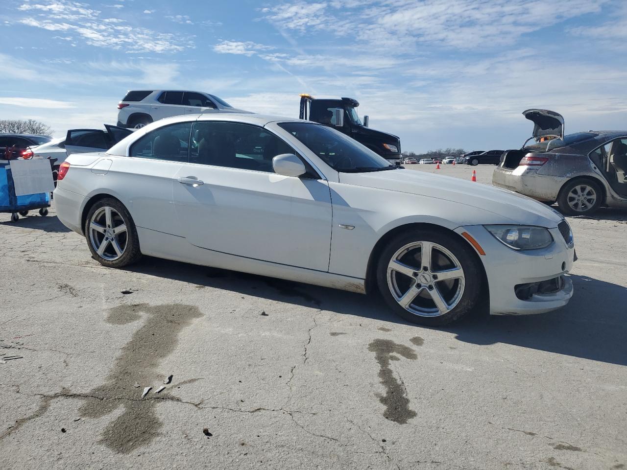 2011 BMW 3er VIN WBADW3C53BE540437 Copart auction photo, front end damage thumbnail 4
