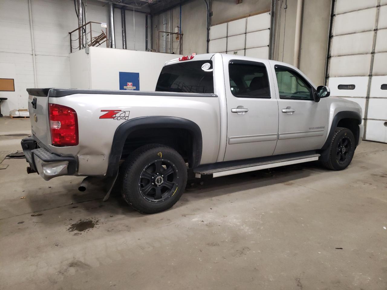 2010 Chevrolet Silverado VIN 3GCRKTE34AG191621 Copart auction photo, front end damage thumbnail 3