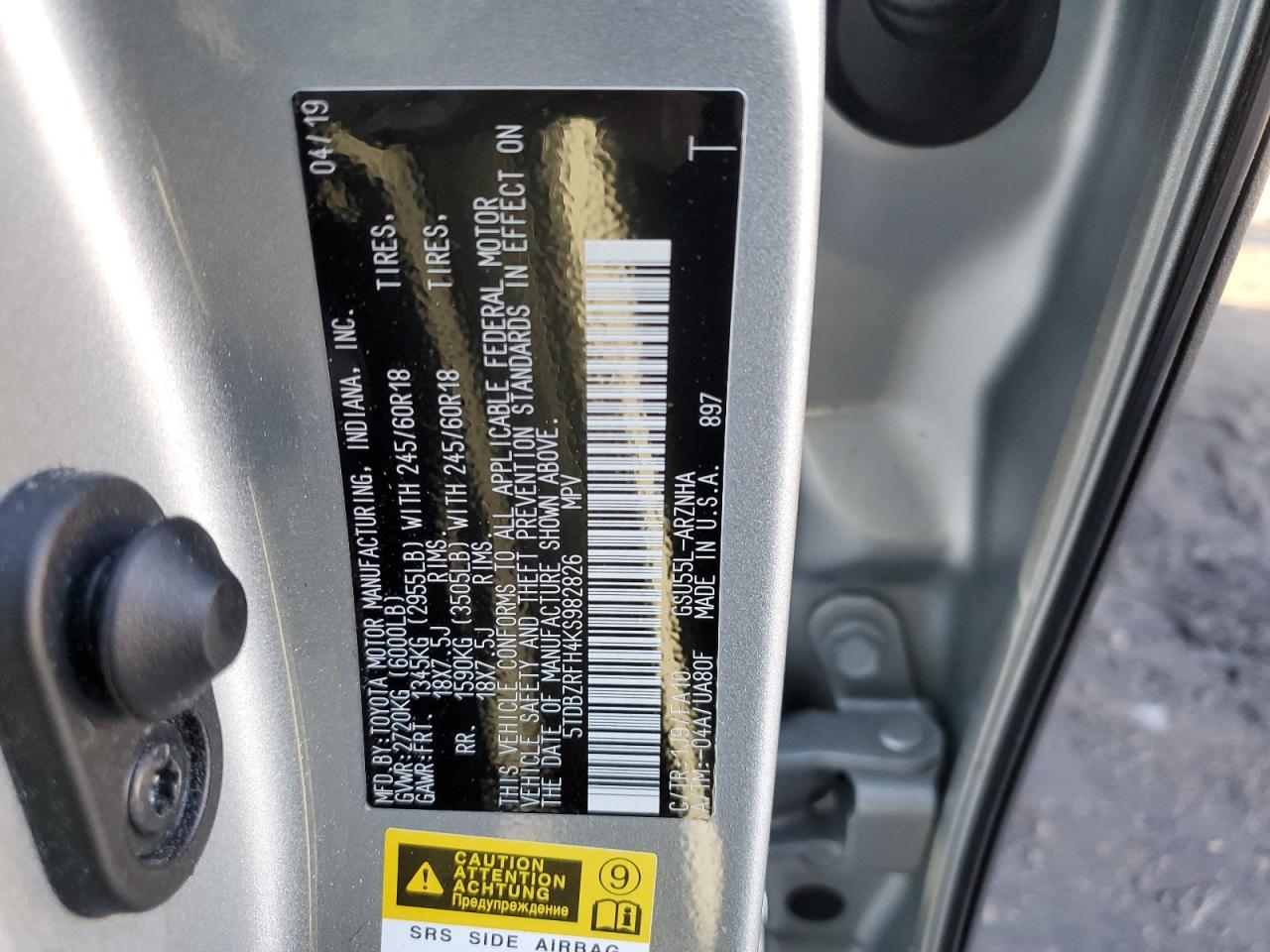 2019 Toyota Highlander VIN 5TDBZRFH4KS982826 Copart auction photo, front end / minor dent/scratches damage thumbnail 16