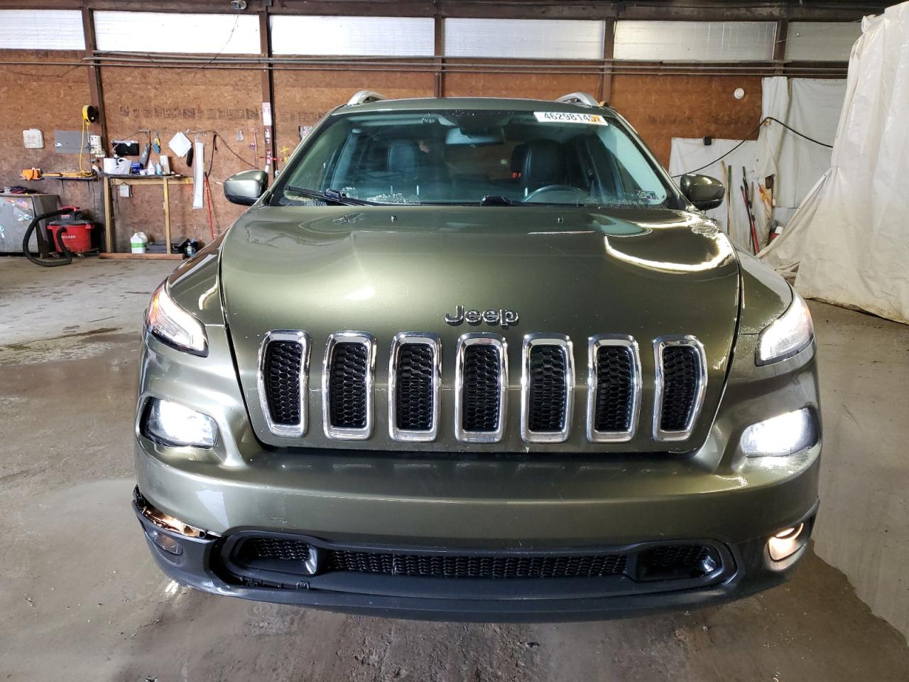 2018 Jeep Grand Cherokee VIN 1C4PJMLX4JD600624 Copart auction photo, front end damage thumbnail 5