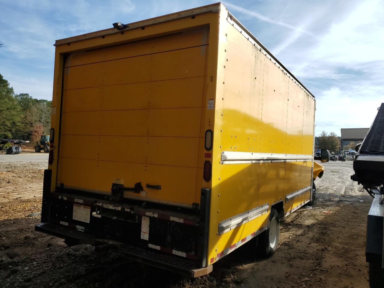 2015 GMC Savana VIN 1GD374CG9F1201497 Copart auction photo, front end / side damage thumbnail 3